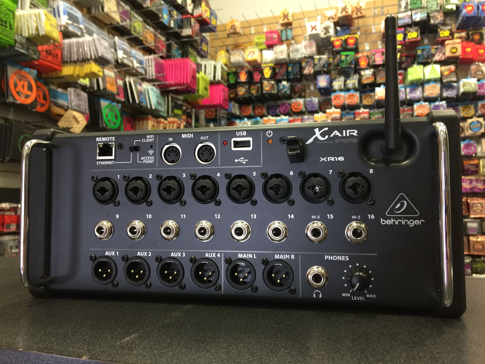 Behringer X Air XR16 16-Input Tablet-Controlled Digital Mixer | Reverb