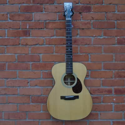 Eastman E6OM w/case, B stock instrument in a good condition image 1