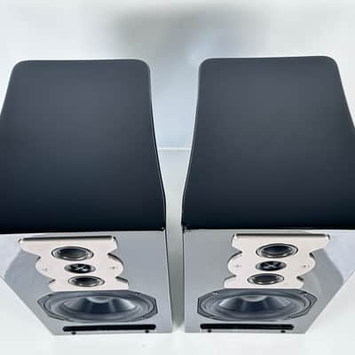 McIntosh XR50 Bookshelf Audiophile Speaker (Pair) image 8