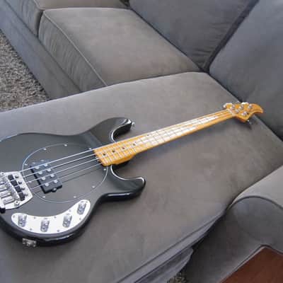 Ernie Ball/Musicman Stingray Classic Active/Passive image 3