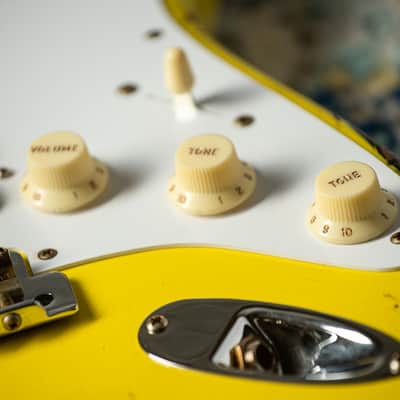 Fender Custom Shop 1957 Heavy Relic HSS Stratocaster - Graffiti Yellow/Black image 16