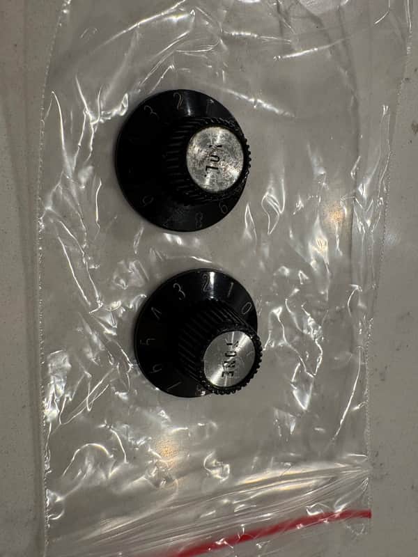 Gibson Top Hat Knobs