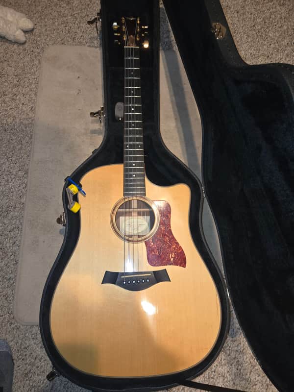 Taylor 710ce Natural image 1