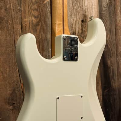 Squier Wayne's World Stratocaster 1992 - Arctic White image 13