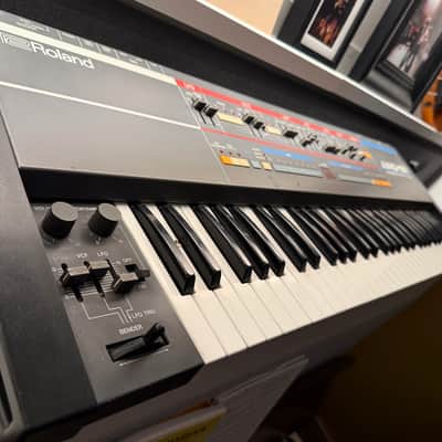Roland Juno-106 61-Key Programmable Polyphonic Synthesizer 1984 - 1985 - Black image 3