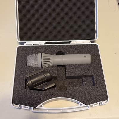 MBHO Model MBD 219SC Handheld Vocal Microphone image 1