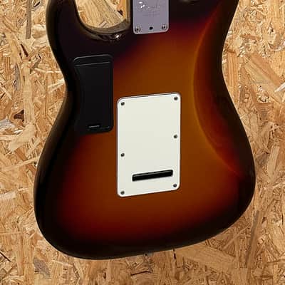 Pre Owned Fender 2013 American Deluxe Strat Plus - Mystic 3-Colour Sunburst, Maple Inc. Case image 4