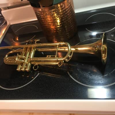 SUMMER DEAL CONN TRUMPET RARE 8B 1934 GUSTAT SYMPHONY GRAND COMPRESSION FINE NO BAD DENTS OR PRIOR REPAIRS , OK CASE , MUTES , MOUTHPIECE image 3