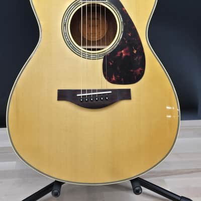 Yamaha LS6M-ARE Small Body Mahagany Spruce Top with Passive Pickup image 1