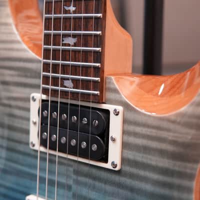PRS SE Custom 24 2024 - Blue Fade image 6