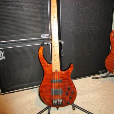 USA Peavey Millennium Plus 4 string bass guitar w/original hard case image 7