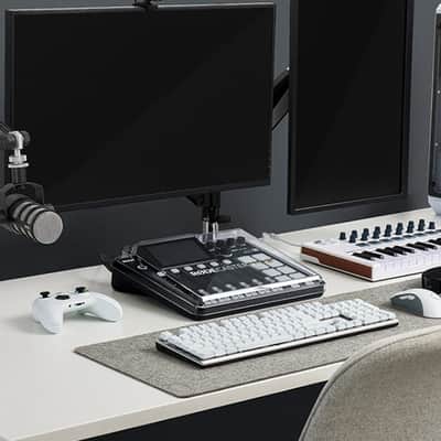 Rode RODECaster Pro II Integrated Audio Production Console with RODECover II, SanDisk 32GB microSD Card and StreamEye Polishing Cloth image 6