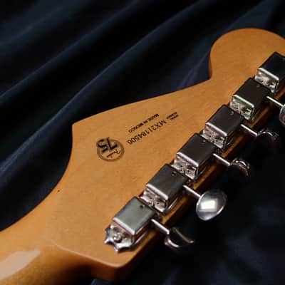 Fender Vintera '60s Stratocaster with Pau Ferro Fretboard 2019 - Present - 3-Color Sunburst image 9