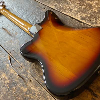 Fender Japan Jazzmaster 1966 Reissue MIJ JD-Serial 2016 Three Tone Sunburst image 4