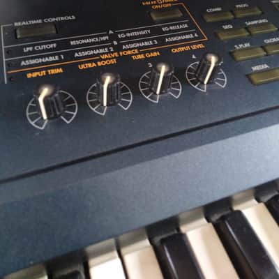 Korg Triton Extreme 61-Key/ MOSS/ 96 MB ram/ 4GB CF image 5