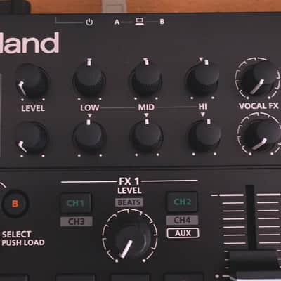 Roland DJ-707M 4-Channel DJ Controller for Mobile DJs w Drum machine , Effects , Vocal FX & Extra Features image 5