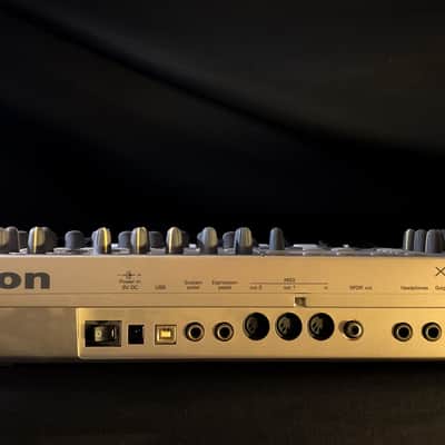 Novation X-Station 25-Key 8-Voice Synthesizer with USB Interface image 2