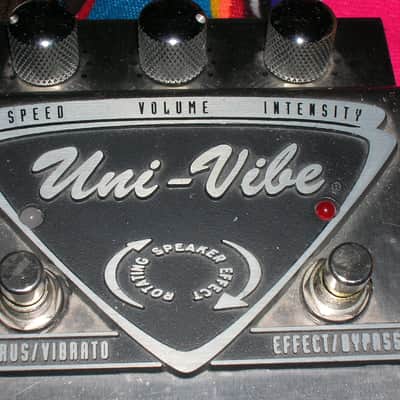 Dunlop UV-1 Uni-Vibe Chorus / Vibrato  and Foot Control image 4