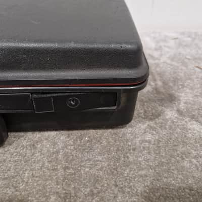 Delsey Club Suitcase - Black/Red 48cmx35cmx12cm – Suitcase - Good image 10