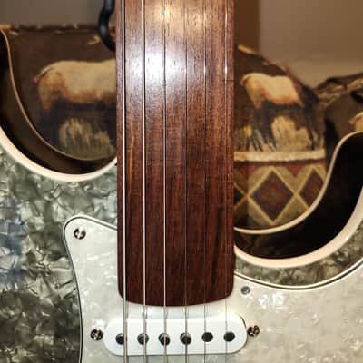Fretless Stratocaster Style Guitar Black Motto Top End Solderless Electronics image 10