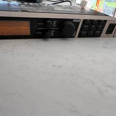 Behringer Ultracurve Pro DEQ2496 24-Bit Mastering Processor 2010s - Standard image 5