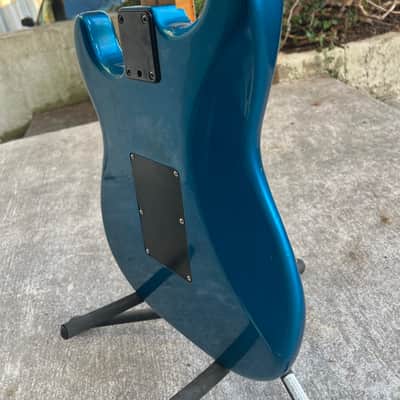 Fender Made in Japan Floyd Rose Stratocaster 1999 - Blue sparkle image 20