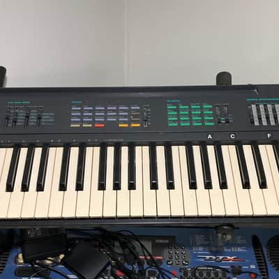 Yamaha PSR-16 80's Keyboard with FM Vibes