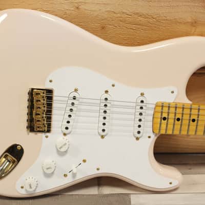 Fender Custom Shop LTD 70th Anniversary 1954 Hardtail Stratocaster DLX Closet Classic - Super/Super Faded Aged Shell Pink image 2