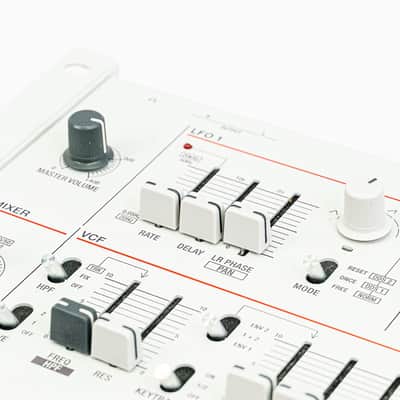UDO Super 6 Desktop Hybrid Polyphonic Synthesizer with Box Rack Ears Bag image 6