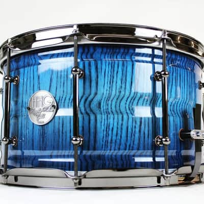 HHG Drums 14x7 Contoured White Ash Stave Snare Drum, Electric To Deep Navy Blue Burst High Gloss image 3