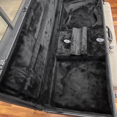 Chapman Guitars Hardcase image 5
