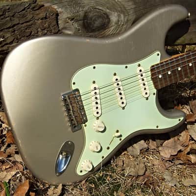 Fender Custom Shop 60's Stratocaster 2012 Shoreline Gold image 5
