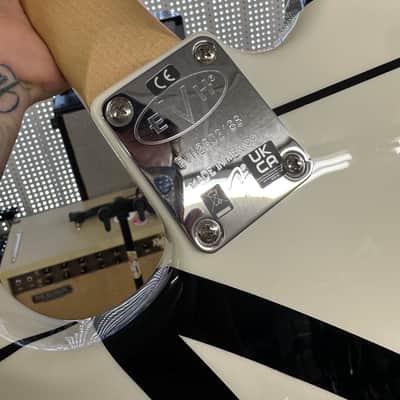EVH Striped Series Electric Guitar 2013 - Present - White with Black Stripes image 15