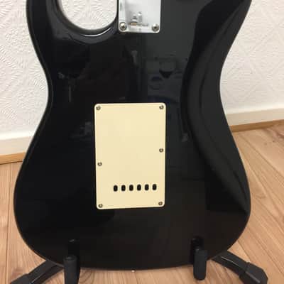 Squier 50th Anniversary Stratocaster 1996 Black image 4