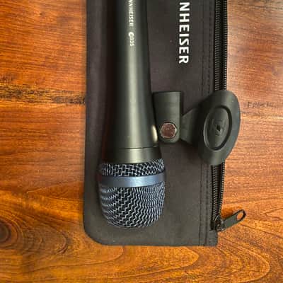 Sennheiser e935 Handheld Cardioid Dynamic Vocal Microphone 2003 - Present - Black