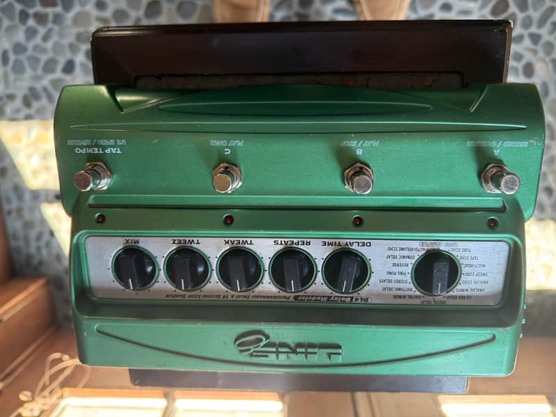 Line 6 DL4