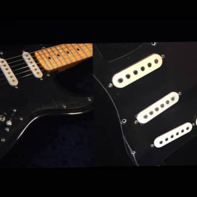David Gilmour/Pink Floyd  Loaded Stratocaster Pickguard with 7 -WAY MOD & Black SSS set/3 knobs/1 tip image 2