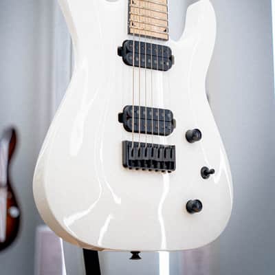 Jackson X Series SLATHX-M 3-7 Soloist Snow White image 2