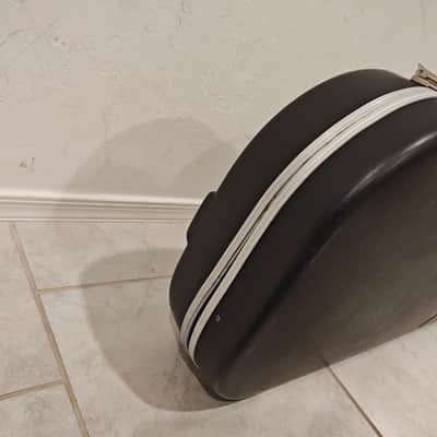 ‘90s Fender Jazz Bass Molded Hard Case - Black image 8