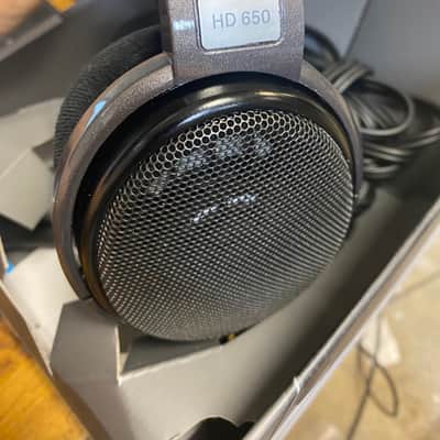 Sennheiser HD 650 Reference Headphones 2010s - Black image 9