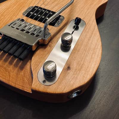 Rocca 1 Headless Guitar -  Special Edition with Tremolo image 3