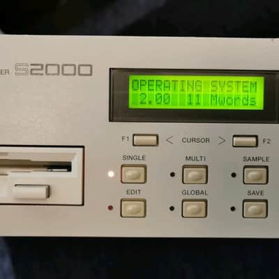 Akai S2000 MIDI Stereo Digital Sampler 1995 - White