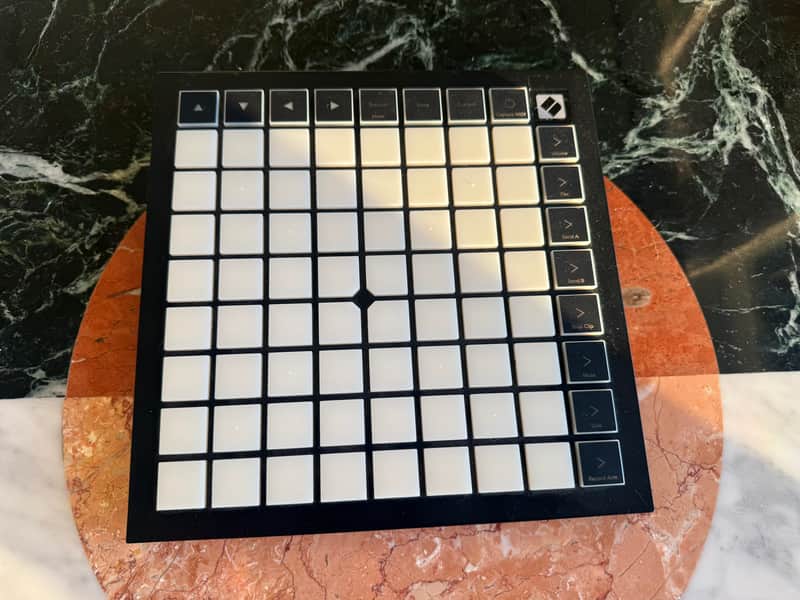 Immagine Novation Launchpad X MIDI Controller - 1