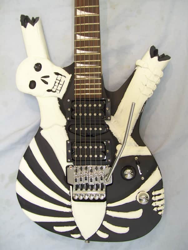 Guitar: Skull and bone image 1