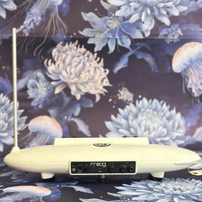 Moog Theremini image 2