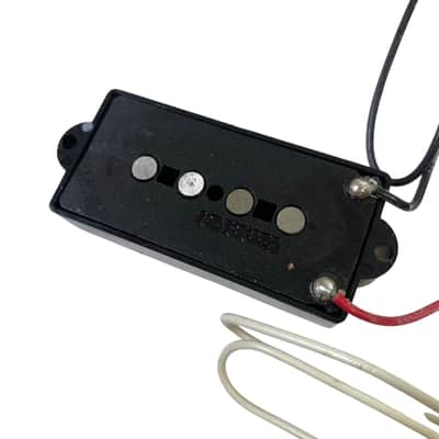 Fender Select Series Precision Bass Pickup - Black image 3