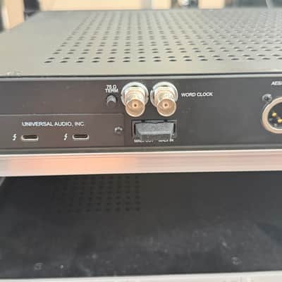 Universal Audio Apollo 16 MkII | Thunderbolt 3 Upgrade | Excellent Condition image 6