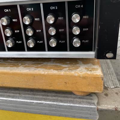 Vintage dbx 155 Noise Reduction System 8 Channel Type I Pair 70s image 4