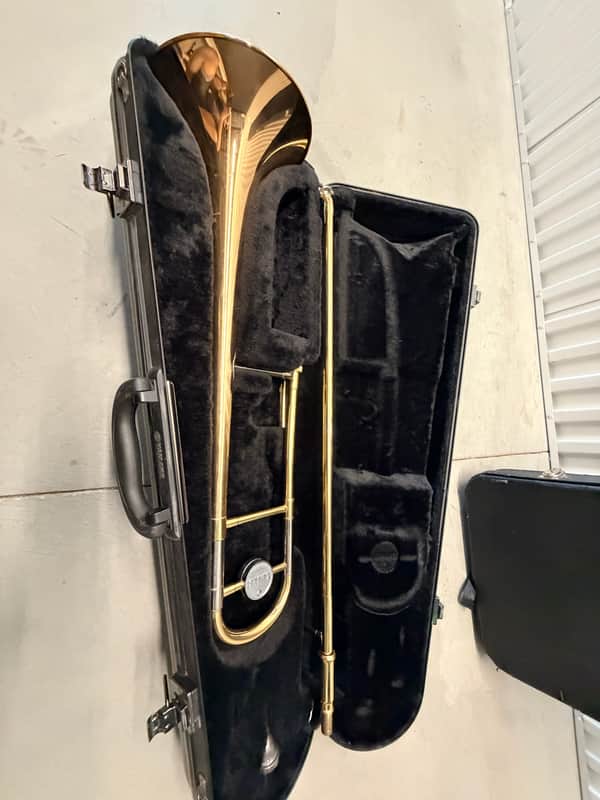 Yamaha YSL-445G Intermediate Trombone w Case image 1