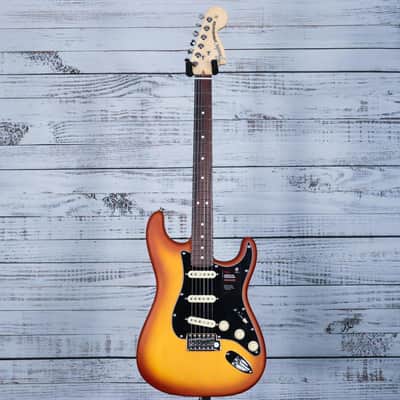 Fender Limited Edition American Performer Timber Stratocaster | Honey Burst image 3